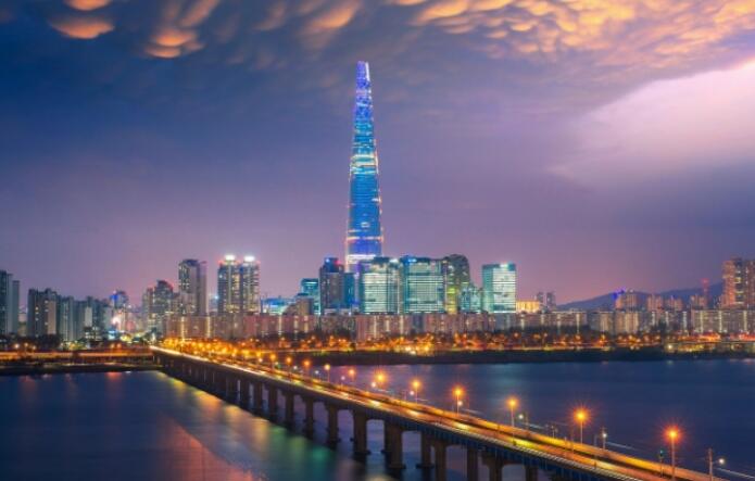 韓國(guó)首爾樂天世界大廈廣告