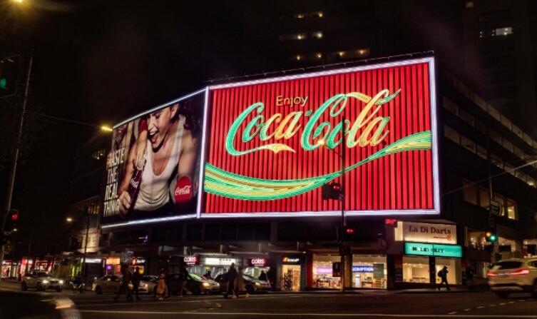 澳大利亞悉尼國(guó)王十字區(qū)歷史悠久的可口可樂標(biāo)志LED屏