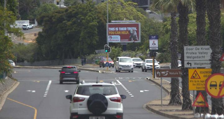 南非高速?gòu)V告