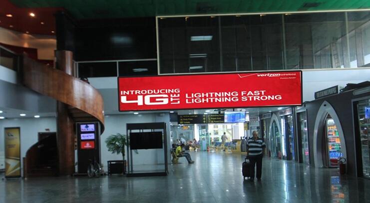 拉各斯機場廣告